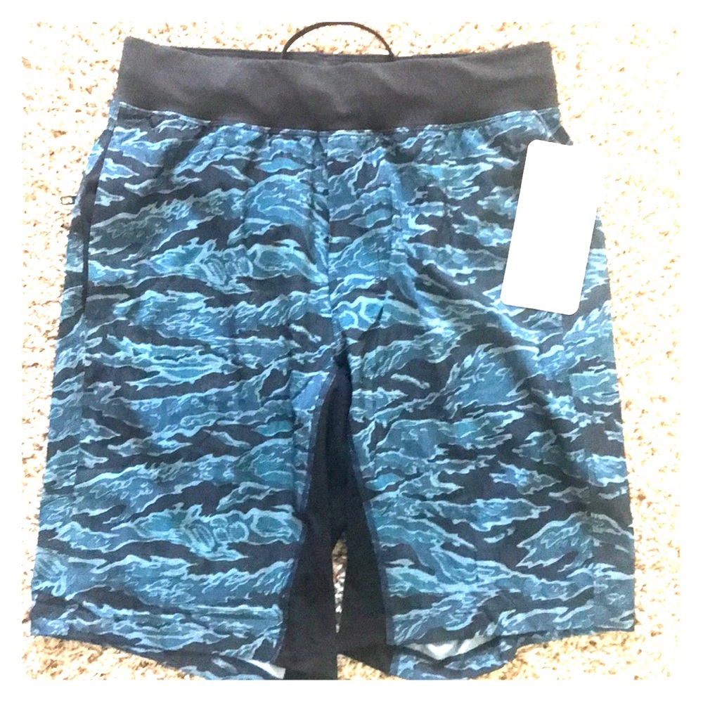 Men’s LULULEMON shorts